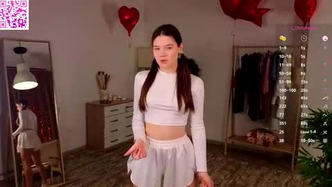 Snapshot of claudinedates chatting on February 2026 01:06:01 AM Lei your Angel online show from February 2026 01:06:01 AM