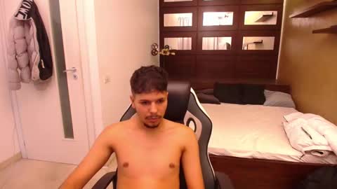 ClayMaddox online show from October 2025 05:06:01 AM