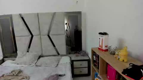 Cleo Adams online show from September 2025 04:01:02 AM