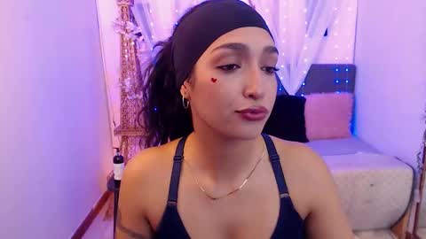 Cleo  online show from October 2025 12:09:01 AM