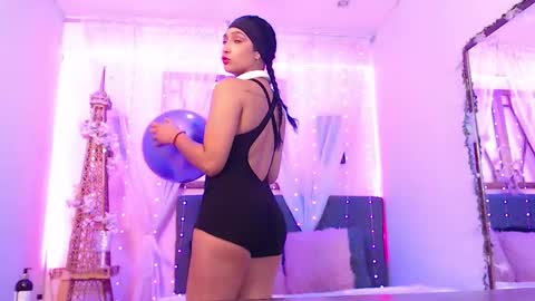 Cleo  online show from October 2025 07:34:01 PM