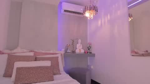 . Cleo Jhonson . online show from June 2026 07:05:02 AM