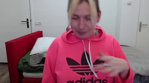 Syl  online show from February 2025 05:43:02 PM