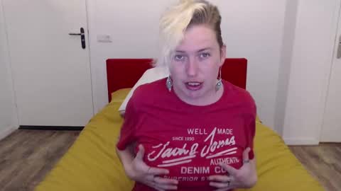 Syl  online show from February 2025 06:34:02 PM