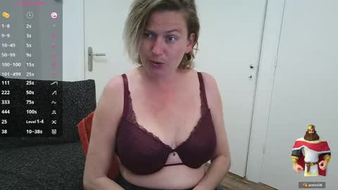 Syl  online show from April 2026 10:09:02 PM