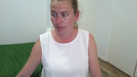 Snapshot of clittytastic chatting on June 2026 01:15:02 PM Syl online show from June 2026 01:15:02 PM