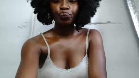 Snapshot of clitxcunt chatting on February 2026 07:00:02 PM clitxcunt online show from February 2026 07:00:02 PM