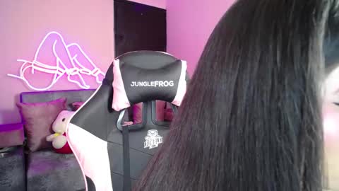 Snapshot of cloe_roouse chatting on March 2025 09:44:01 AM Cloe online show from March 2025 09:44:01 AM
