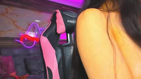 Snapshot of cloe_roouse chatting on May 2026 10:05:02 PM Cloe online show from May 2026 10:05:02 PM