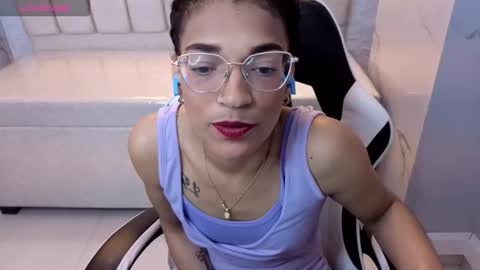Snapshot of cloe_tx_ chatting on October 2025 03:51:02 AM cloee online show from October 2025 03:51:02 AM