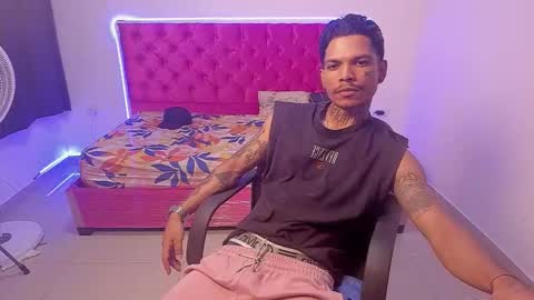 cloud_mckey8 online show from February 2026 03:06:01 AM