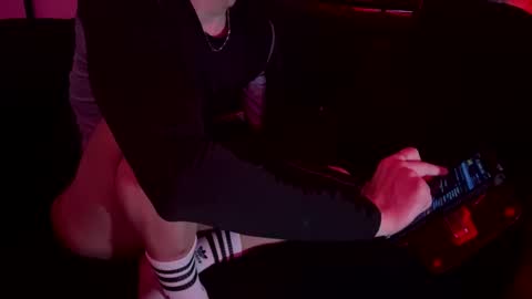 Drew online show from February 2026 07:01:01 PM