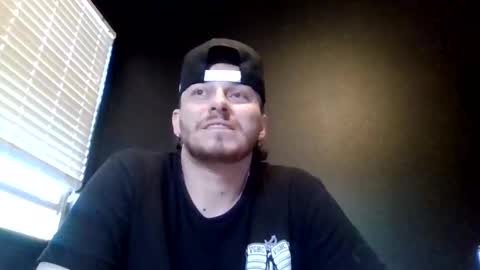 Snapshot of cloudyydayzz chatting on May 2026 01:28:01 PM tallhungandcloudy online show from May 2026 01:28:01 PM
