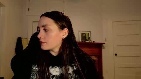 Clover online show from October 2025 04:35:02 AM