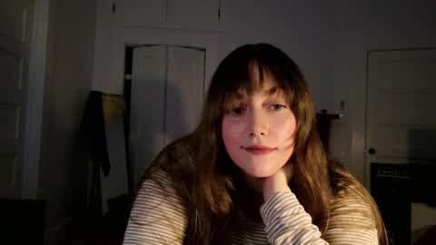 Snapshot of clover_tully chatting on February 2026 06:18:02 AM Clover online show from February 2026 06:18:02 AM