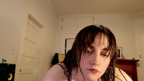 Snapshot of clover_tully chatting on February 2026 09:49:02 AM Clover online show from February 2026 09:49:02 AM