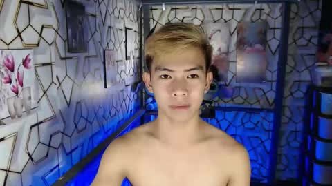 Snapshot of clyde_twinkx chatting on December 2025 06:02:01 PM clyde_twinkx online show from December 2025 06:02:01 PM