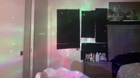 Snapshot of cocanutt_ chatting on February 2026 01:29:02 PM CocaNutt online show from February 2026 01:29:02 PM