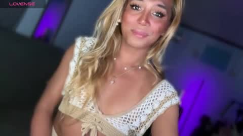 Snapshot of cockprincess_dianna chatting on January 2026 07:39:02 PM PrincessDianna IslandGirl CUMSHOW in PVT and PASSWORDSHOW online show from January 2026 07:39:02 PM