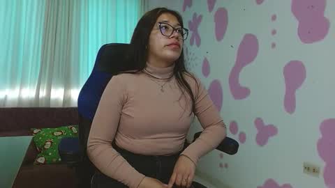 coco_dam online show from November 2025 12:17:01 PM