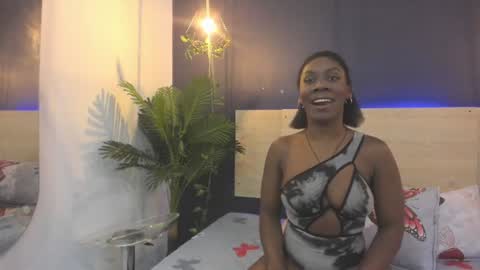 cocoaqueen_ online show from July 2026 11:38:01 AM