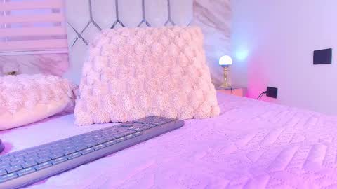 colett online show from November 2025 12:08:02 PM