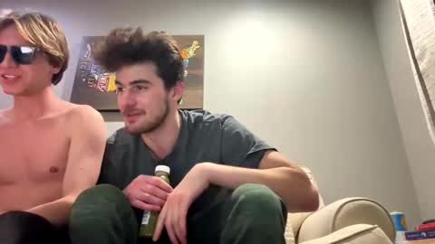 college_packing_8 online show from December 2025 11:10:02 PM