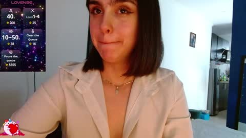 Collette online show from December 2024 03:41:01 PM