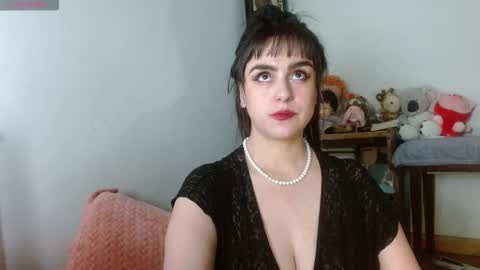 Snapshot of collette_beaufoy chatting on December 2025 07:06:02 AM Collette online show from December 2025 07:06:02 AM