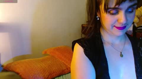 Snapshot of collette_beaufoy chatting on January 2026 04:29:02 AM Collette online show from January 2026 04:29:02 AM