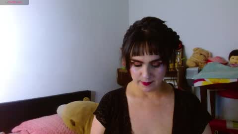 Collette online show from June 2026 05:02:02 AM