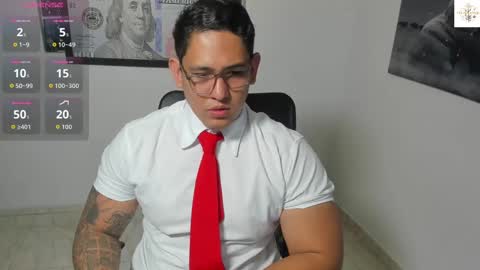 coltonmassif_ online show from November 2025 12:44:01 AM