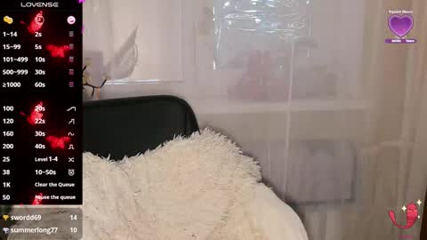 Mia online show from December 2025 10:57:02 AM