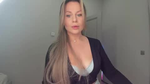 Snapshot of cometoseeme_ chatting on September 2025 04:17:01 PM Alice online show from September 2025 04:17:01 PM