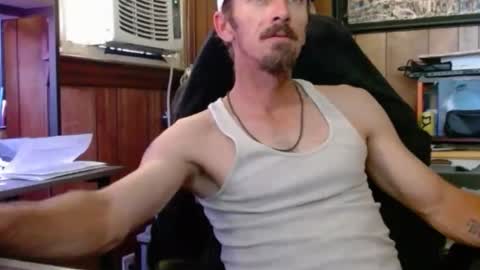 Snapshot of comic_king27 chatting on May 2026 10:11:02 PM Nelson or ComicKing and sometime Peachy143 online show from May 2026 10:11:02 PM