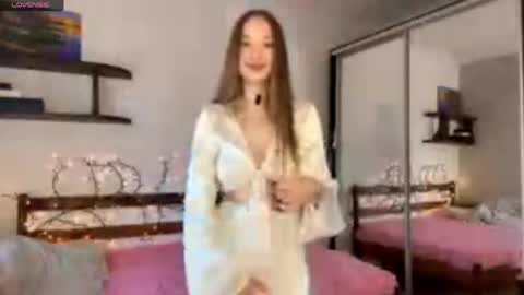 Leslie online show from May 2026 01:30:02 PM