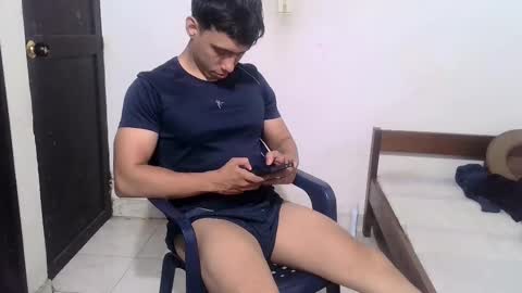 Snapshot of conde2710 chatting on November 2025 03:05:01 AM ELCONDE online show from November 2025 03:05:01 AM