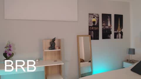 Snapshot of connie_haze chatting on December 2024 01:47:02 AM Connie online show from December 2024 01:47:02 AM