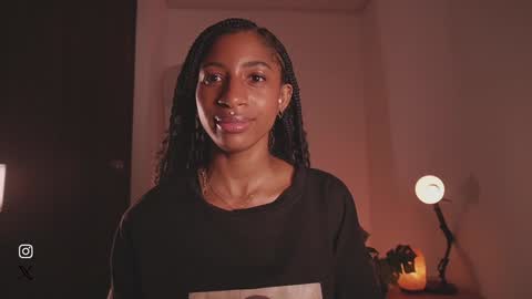 Snapshot of connie_west0 chatting on December 2024 12:55:02 AM independent model online show from December 2024 12:55:02 AM