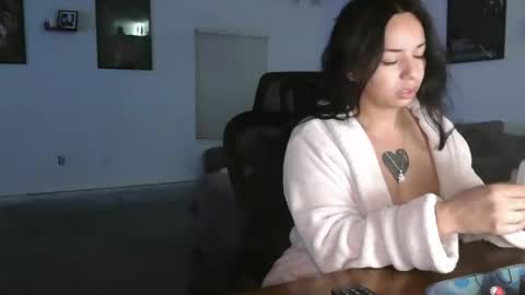 Snapshot of controllercutie chatting on November 2025 11:34:01 AM controllercutie online show from November 2025 11:34:01 AM