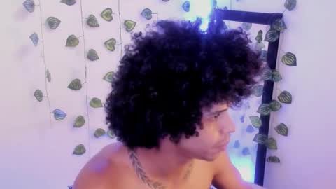 Aaron  online show from October 2025 01:35:02 PM