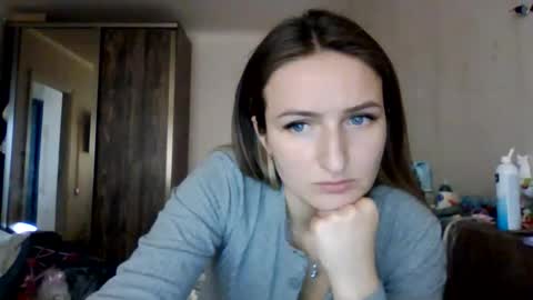 cora_fora online show from April 2026 10:28:02 AM