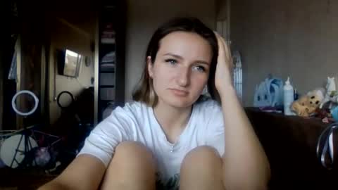 cora_fora online show from April 2026 12:10:02 PM