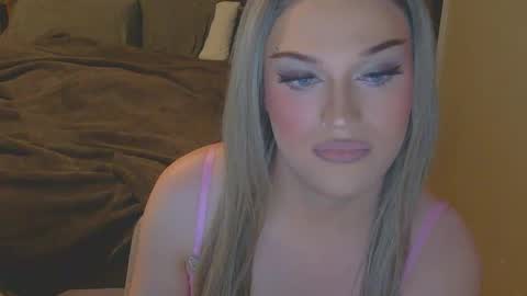 coracav online show from November 2025 11:59:02 PM