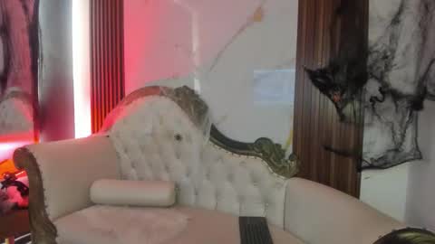 Coralie Bronson online show from October 2025 09:26:02 PM