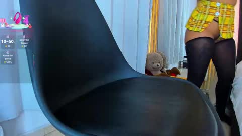 Snapshot of coraline_v chatting on October 2025 02:31:01 AM Coraline connected from 10 pm to 6 am Colombia time online show from October 2025 02:31:01 AM