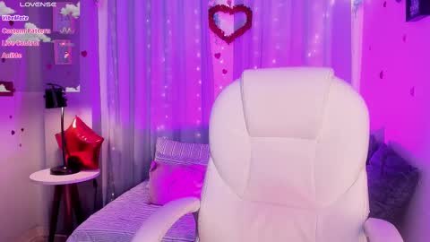 Coral Stefani online show from March 2025 08:13:01 AM