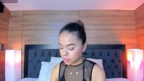 Snapshot of coralineross_ chatting on January 2026 10:39:02 AM coralineross_ online show from January 2026 10:39:02 AM