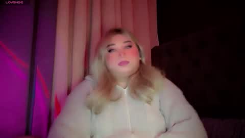 corefinder_xx online show from December 2025 06:13:02 PM