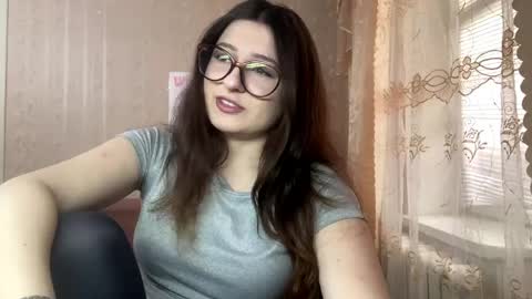 Elisheva online show from April 2026 12:11:02 PM